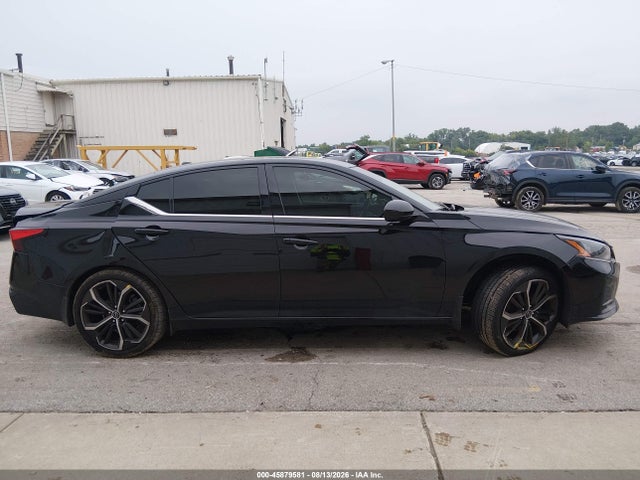 45879581 :رقم المزاد ، 1N4BL4CV9PN300590 vin ، 2023 Nissan Altima Sr Fwd مزاد بيع
