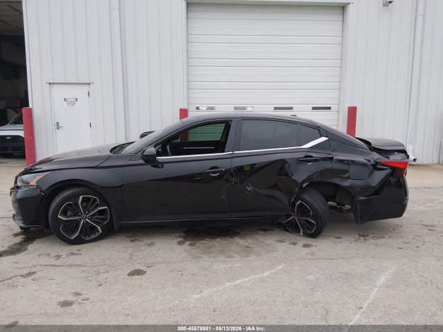 45879581 :رقم المزاد ، 1N4BL4CV9PN300590 vin ، 2023 Nissan Altima Sr Fwd مزاد بيع