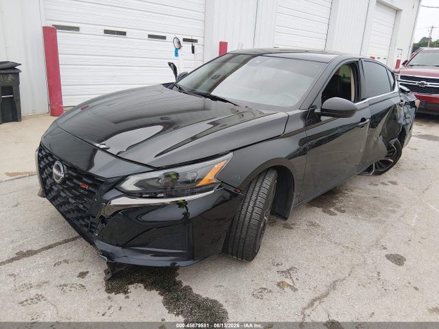 45879581 :رقم المزاد ، 1N4BL4CV9PN300590 vin ، 2023 Nissan Altima Sr Fwd مزاد بيع