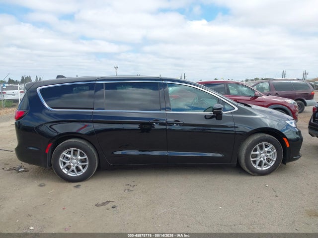 Chrysler Pacifica Select 2026 2C4RC1BGXTR239984 Image 13