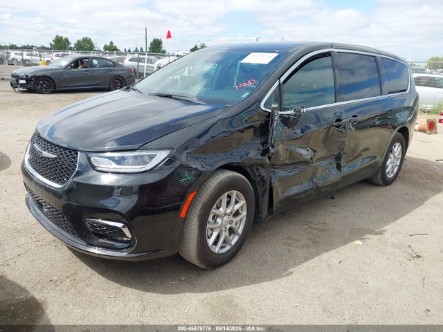 Chrysler Pacifica Select 2026 2C4RC1BGXTR239984 Image 2