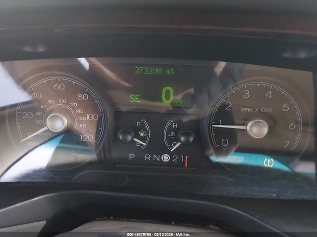 Продажа на аукционе авто 2008 Lincoln Town Car Signature Limited, vin: 2LNHM82V68X659837, номер лота: 45879785