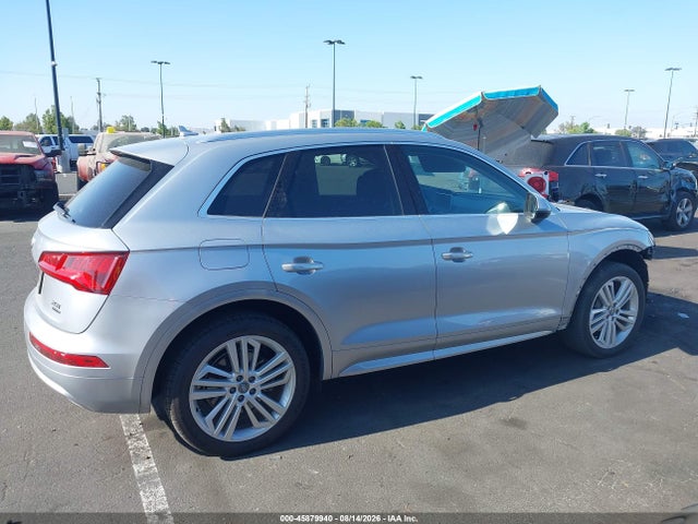 45879940 :رقم المزاد ، WA1BNAFY4J2206841 vin ، 2018 Audi Q5 2.0t Premium/2.0t Tech Premium مزاد بيع
