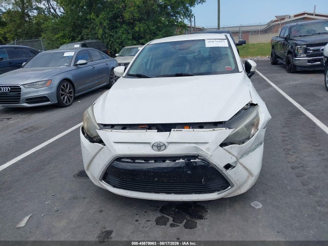 3MYDLBYV9JY319670 Toyota YARIS IA