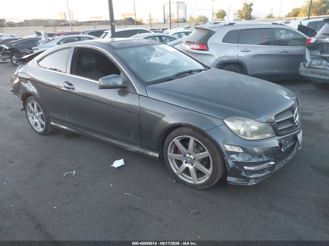 Продаж на аукціоні авто 2013 Mercedes-benz C 250, vin: WDDGJ4HB5DF987454, номер лоту: 45880014