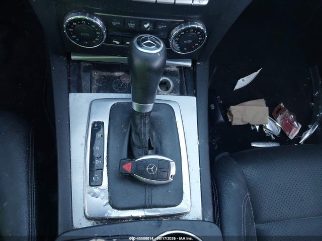 Продаж на аукціоні авто 2013 Mercedes-benz C 250, vin: WDDGJ4HB5DF987454, номер лоту: 45880014