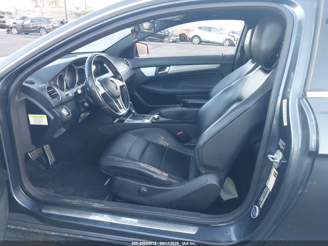 Продаж на аукціоні авто 2013 Mercedes-benz C 250, vin: WDDGJ4HB5DF987454, номер лоту: 45880014