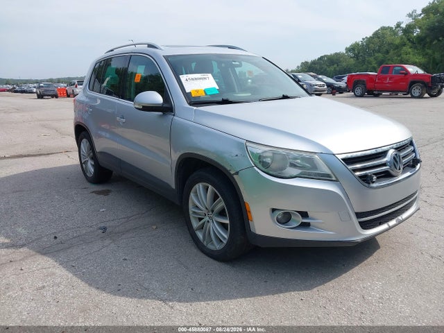 2011 Volkswagen Tiguan Se მანქანა იყიდება აუქციონზე, vin: WVGBV7AX5BW532564, აუქციონის ნომერი: 45880087
