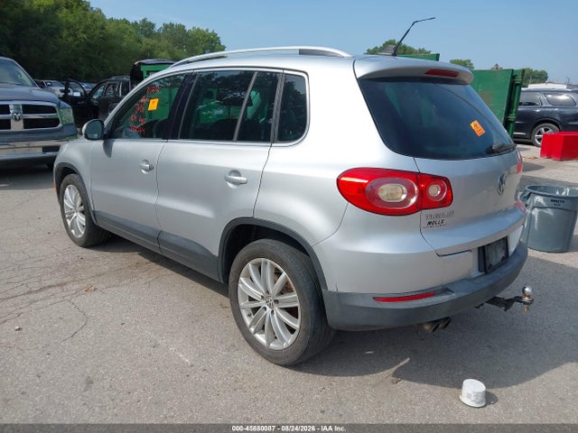 2011 Volkswagen Tiguan Se მანქანა იყიდება აუქციონზე, vin: WVGBV7AX5BW532564, აუქციონის ნომერი: 45880087