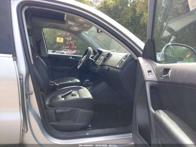 2011 Volkswagen Tiguan Se მანქანა იყიდება აუქციონზე, vin: WVGBV7AX5BW532564, აუქციონის ნომერი: 45880087
