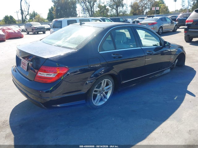Продаж на аукціоні авто 2012 Mercedes-benz C 250 Luxury/sport, vin: WDDGF4HB8CA625664, номер лоту: 45880089