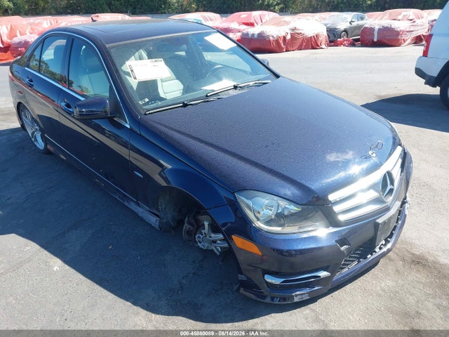 Продаж на аукціоні авто 2012 Mercedes-benz C 250 Luxury/sport, vin: WDDGF4HB8CA625664, номер лоту: 45880089