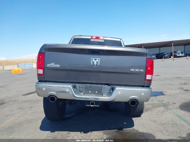 1C6RR7LT3HS844102 RAM 1500 Big Horn 4x4 5&#039;7 Box