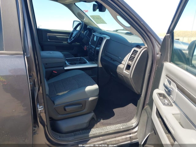 1C6RR7LT3HS844102 RAM 1500 Big Horn 4x4 5&#039;7 Box
