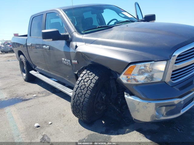 1C6RR7LT3HS844102 RAM 1500 Big Horn 4x4 5&#039;7 Box