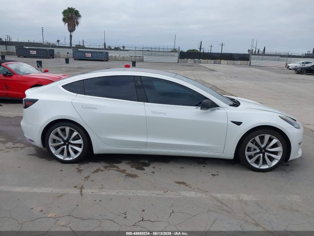 2018 Tesla Model 3 Long Range/performance მანქანა იყიდება აუქციონზე, vin: 5YJ3E1EB0JF131432, აუქციონის ნომერი: 45880234