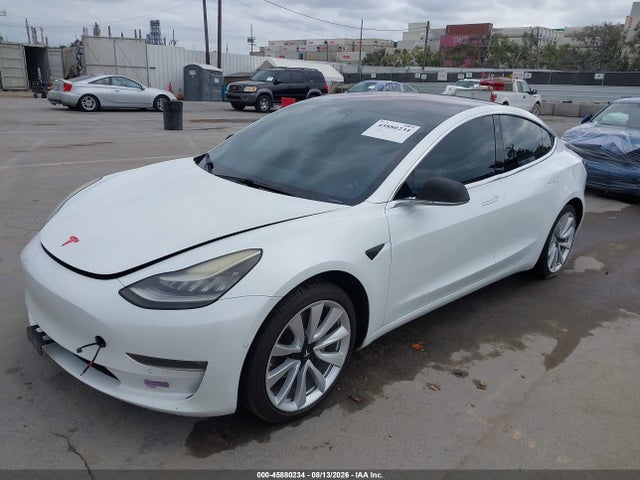 2018 Tesla Model 3 Long Range/performance მანქანა იყიდება აუქციონზე, vin: 5YJ3E1EB0JF131432, აუქციონის ნომერი: 45880234