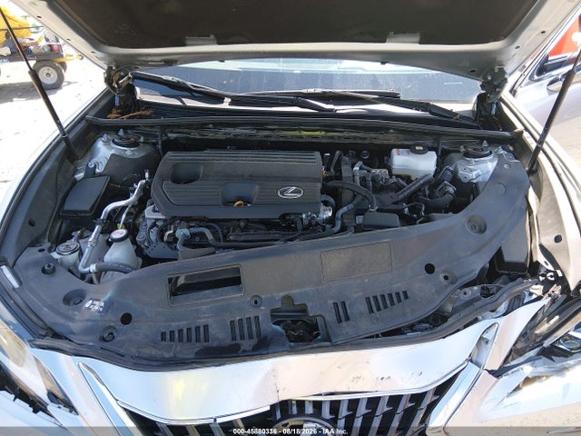 58ADA1C14RU042528 Lexus ES 300H