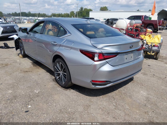 58ADA1C14RU042528 Lexus ES 300H