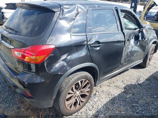 JA4AP3AU2JZ027422 Mitsubishi Outlander Sport 2.0 Es