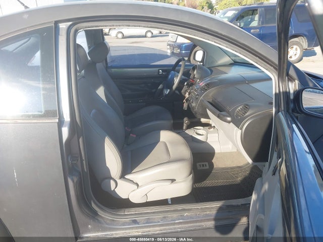 2005 Volkswagen New Beetle Gl მანქანა იყიდება აუქციონზე, vin: 3VWBK31C55M417905, აუქციონის ნომერი: 45880419