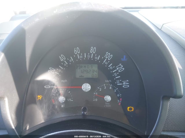 2005 Volkswagen New Beetle Gl მანქანა იყიდება აუქციონზე, vin: 3VWBK31C55M417905, აუქციონის ნომერი: 45880419