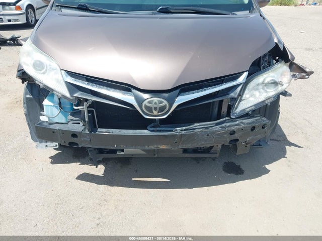 Toyota Sienna Le 8 Passenger 2018 5TDKZ3DC3JS933295 Image 6