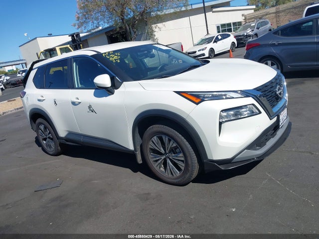 JN8BT3BA8PW433035 Nissan Rogue Sv Fwd