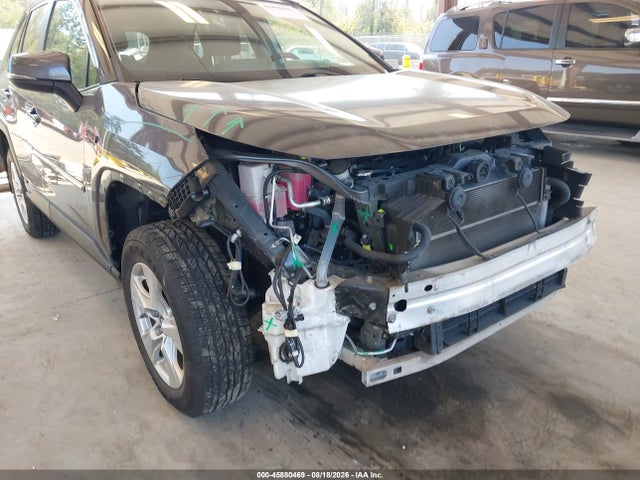 2T3MWRFV8KW038193 Toyota Rav4 Hybrid Le