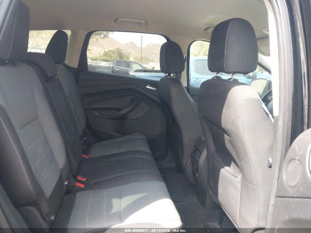 1FMCU9GXXGUC17062 Ford ESCAPE SE