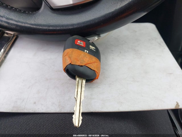 JTMWFREV1HD101425 Toyota Rav4 Xle