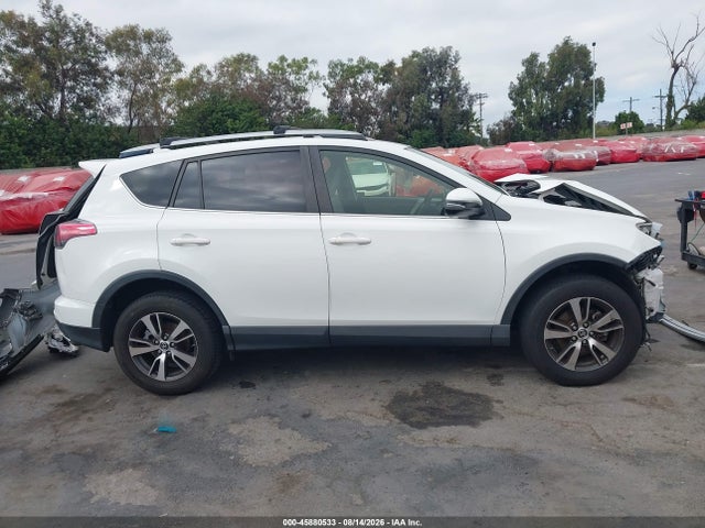JTMWFREV1HD101425 Toyota Rav4 Xle