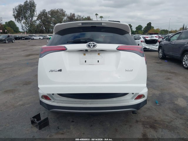 JTMWFREV1HD101425 Toyota Rav4 Xle