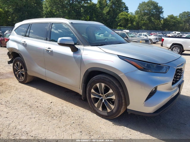 2022 Toyota Highlander Xle მანქანა იყიდება აუქციონზე, vin: 5TDGZRAH2NS121565, აუქციონის ნომერი: 45880577