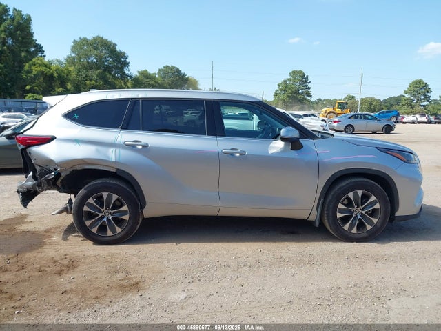 2022 Toyota Highlander Xle მანქანა იყიდება აუქციონზე, vin: 5TDGZRAH2NS121565, აუქციონის ნომერი: 45880577