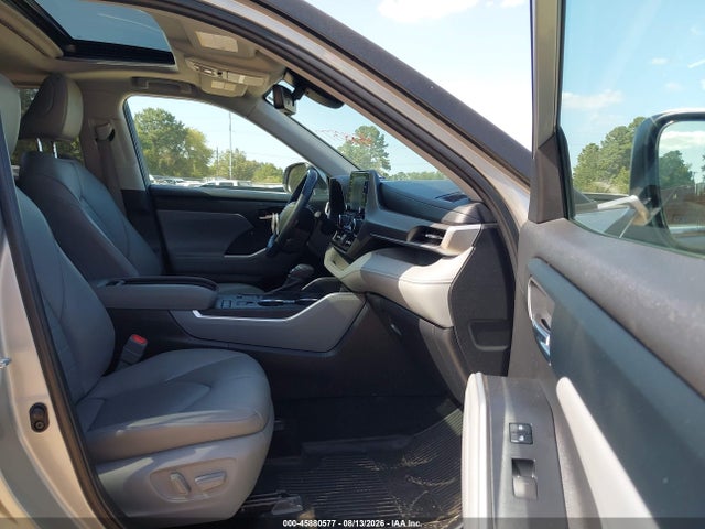 2022 Toyota Highlander Xle მანქანა იყიდება აუქციონზე, vin: 5TDGZRAH2NS121565, აუქციონის ნომერი: 45880577