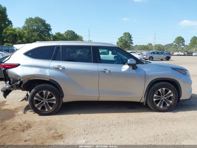 2022 Toyota Highlander Xle მანქანა იყიდება აუქციონზე, vin: 5TDGZRAH2NS121565, აუქციონის ნომერი: 45880577