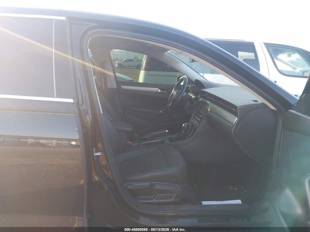 Aukcja sprzedaży 2021 Volkswagen Passat 2.0t Se, vin: 1VWSA7A31MC001747, numer aukcji: 45880580