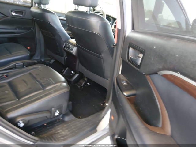 Toyota Highlander Limited V6 2014 5TDDKRFH2ES026648 Image 8