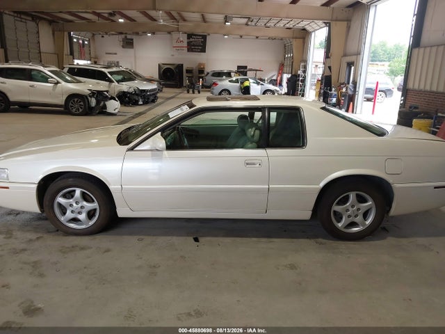 45880698 :رقم المزاد ، 1G6ET129XYU168718 vin ، 2000 Cadillac Eldorado Etc مزاد بيع