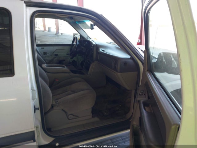 Продаж на аукціоні авто 2003 Chevrolet Tahoe Ls, vin: 1GNEC13V63J212725, номер лоту: 45880700