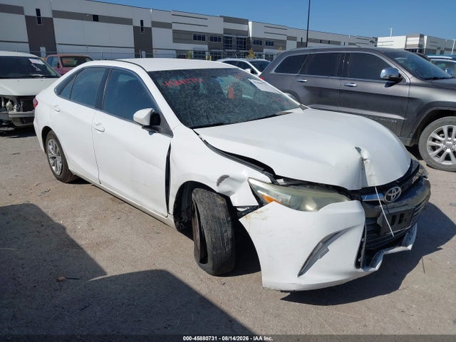45880731 :رقم المزاد ، 4T1BF1FK2GU563622 vin ، 2016 Toyota Camry Le مزاد بيع