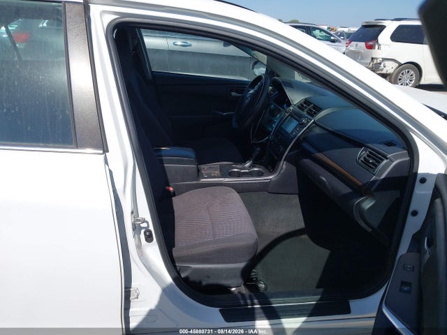 45880731 :رقم المزاد ، 4T1BF1FK2GU563622 vin ، 2016 Toyota Camry Le مزاد بيع