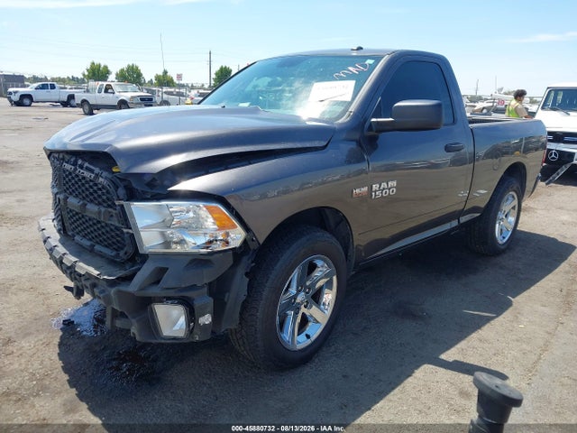 3C6JR6AT4GG112075 RAM 1500 Express