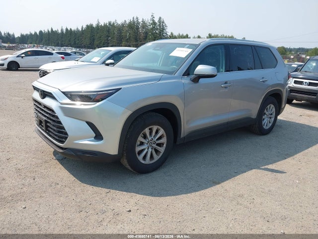 Toyota Grand Highlander Xle 2025 5TDAAAB54SS090320 Image 2