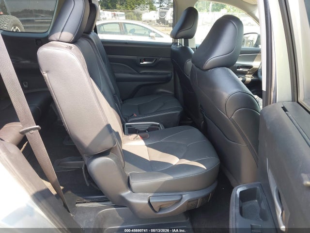Toyota Grand Highlander Xle 2025 5TDAAAB54SS090320 Image 8