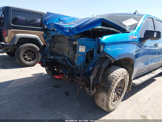 Продажа на аукционе авто 2022 Chevrolet Silverado 1500 4wd  Short Bed Lt Trail Boss, vin: 3GCUDFEDXNG623326, номер лота: 45880749