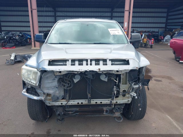 5TFRY5F17FX188867 Toyota Tundra Sr 5.7l V8