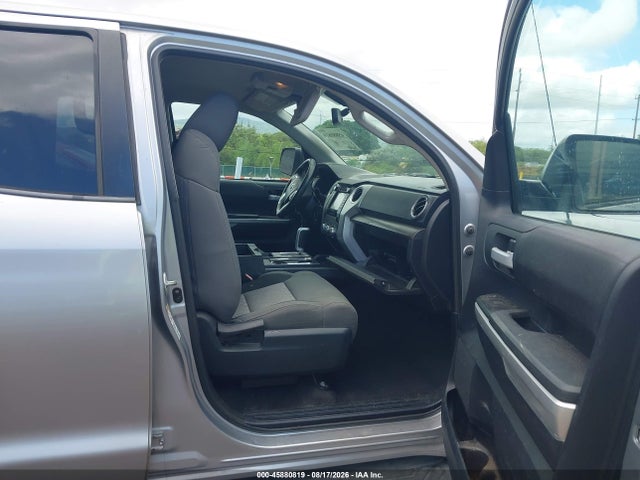 5TFRY5F17FX188867 Toyota Tundra Sr 5.7l V8