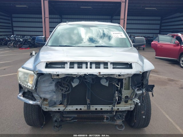 5TFRY5F17FX188867 Toyota Tundra Sr 5.7l V8
